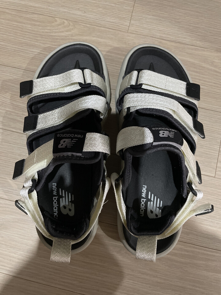 new balance caravan sandal