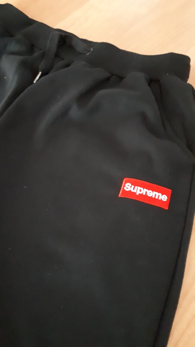 supreme sweater made in korea vetement