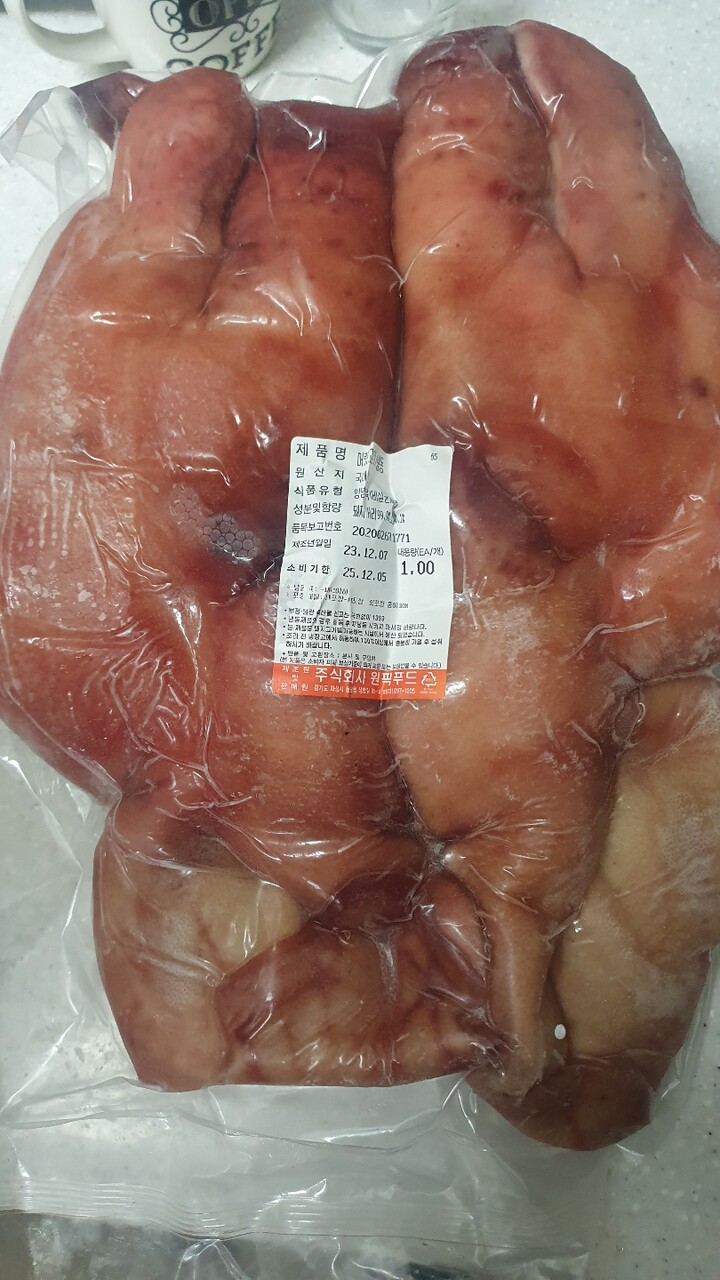 퀸미트 국내산 삶은 돼지머리 한마리 분 돼지 머릿고기 2.5kg [1개] - 에누리 가격비교