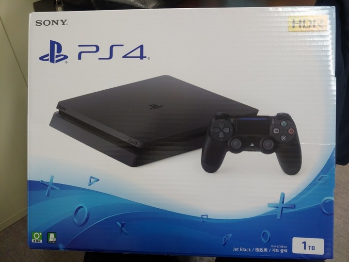 ps4 slim 2218