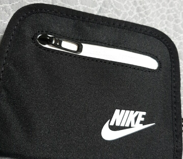 nike heritage small wallet