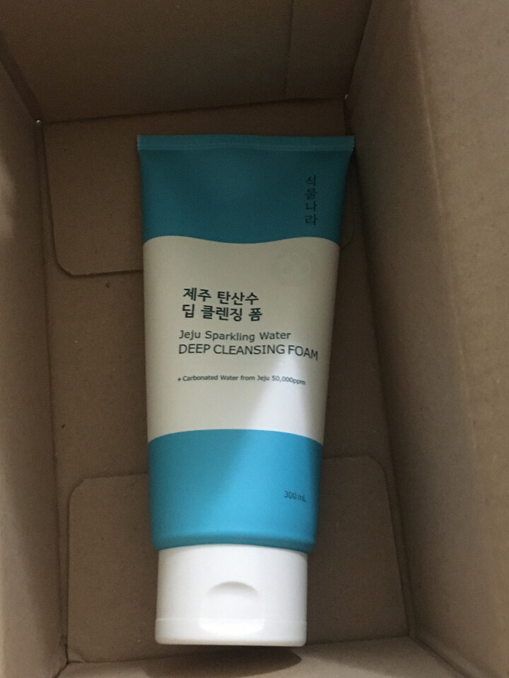 jeju sparkling water deep cleansing foam