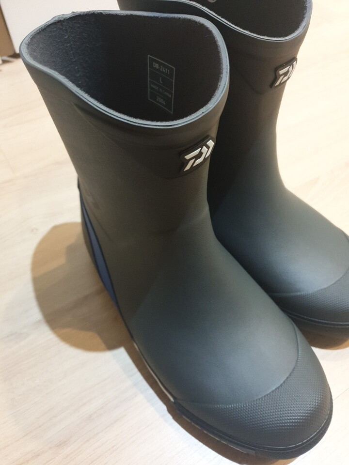 daiwa boots
