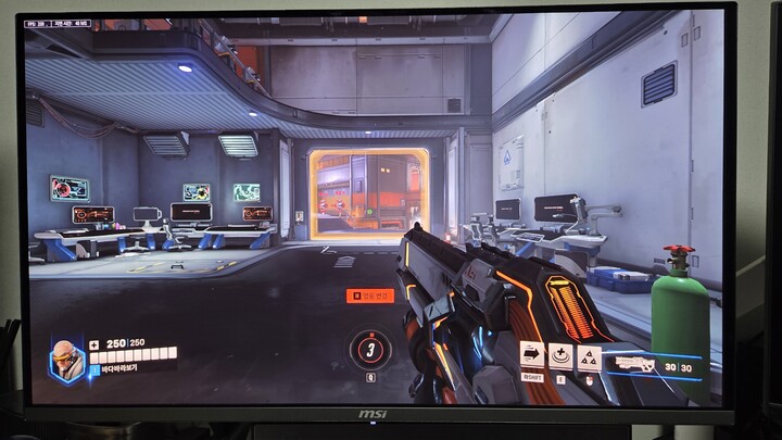 최근에 출시된 MSI MPG 321URX QD-OLED는 4K ...