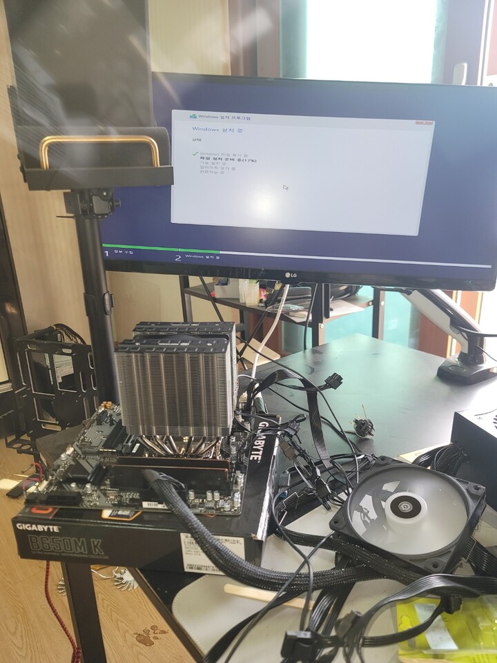 CPU : 7600RAM : 마이크론 5600 16GB X2메인보...
