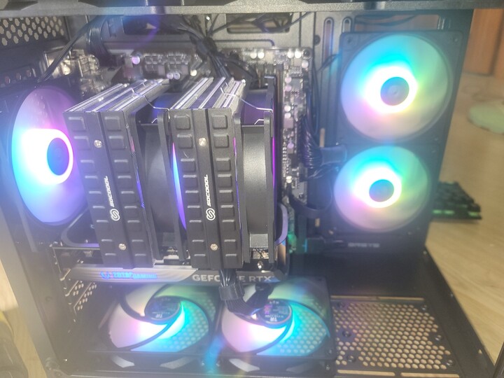 CPU : 7600RAM : 마이크론 5600 16GB X2메인보...