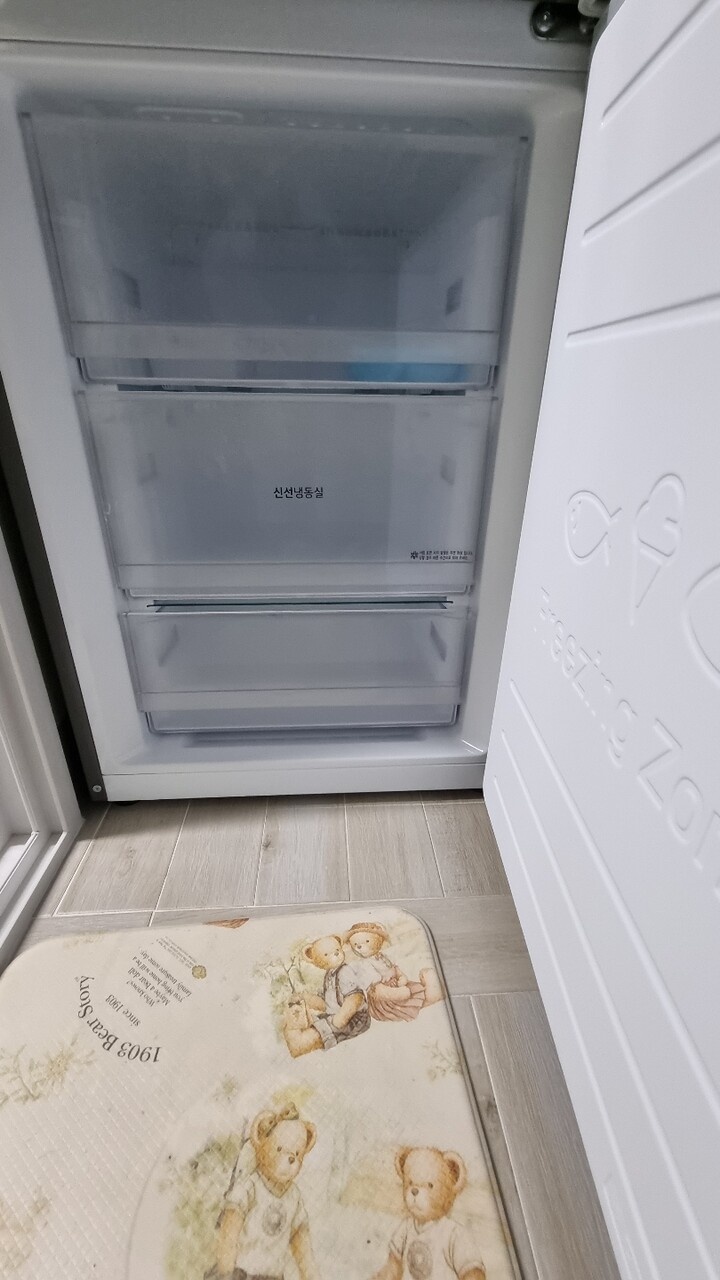 세컨 냉장고로 슬림하고 상냉장으로 ...