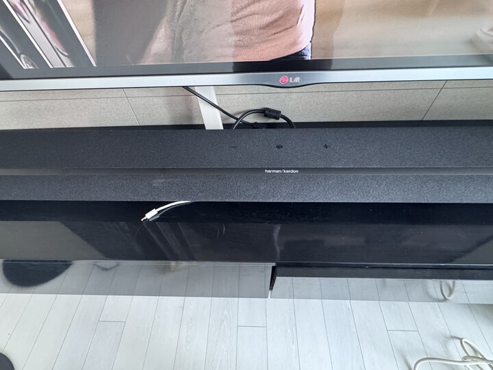 기존에 15년된 LG 사운드바를 사용했었...