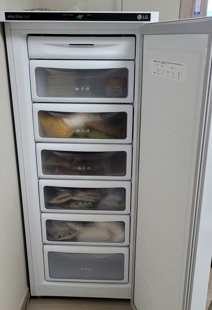 이사하면서 구입하게 되었는데 이사...