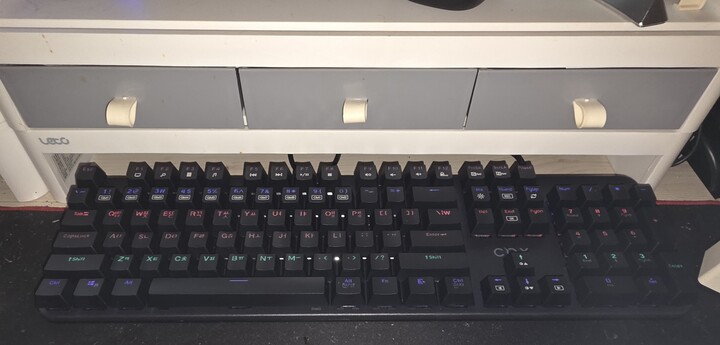 포장도 꼼꼼,  제품도 튼실한데 빛조...