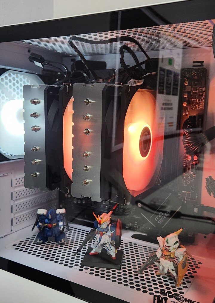 인텔 과 AMD 고민하다가 7600으로 선택...
