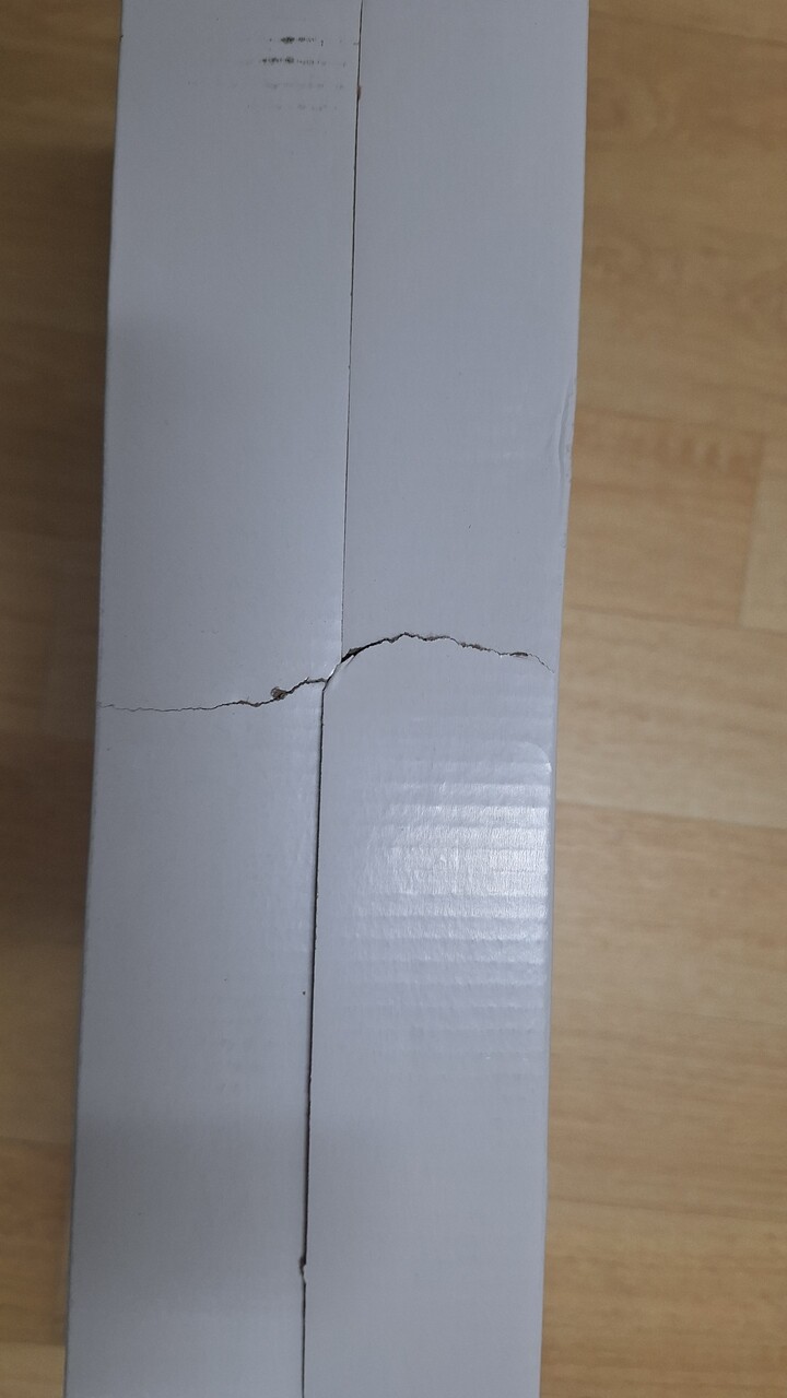 배송은 주문하고 다음날 바로 받았어...