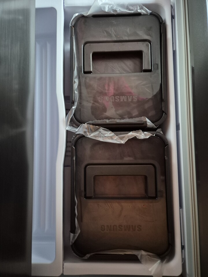 본가에서 전에 쓰던 김치 냉장고가 수...