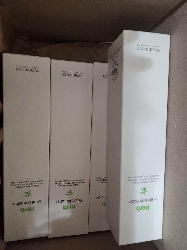 Swanicoco Herb Snail Deep Cleansing Foam 120ml