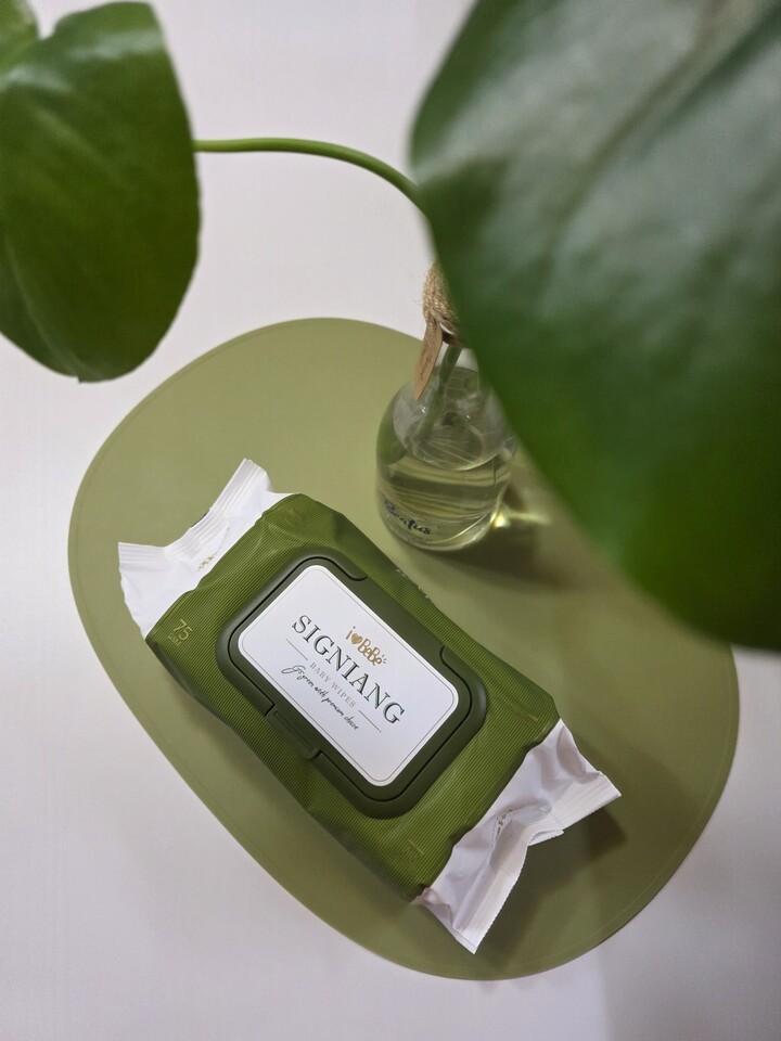 두꺼운 엠보형 타입의 물티슈를 좋아...