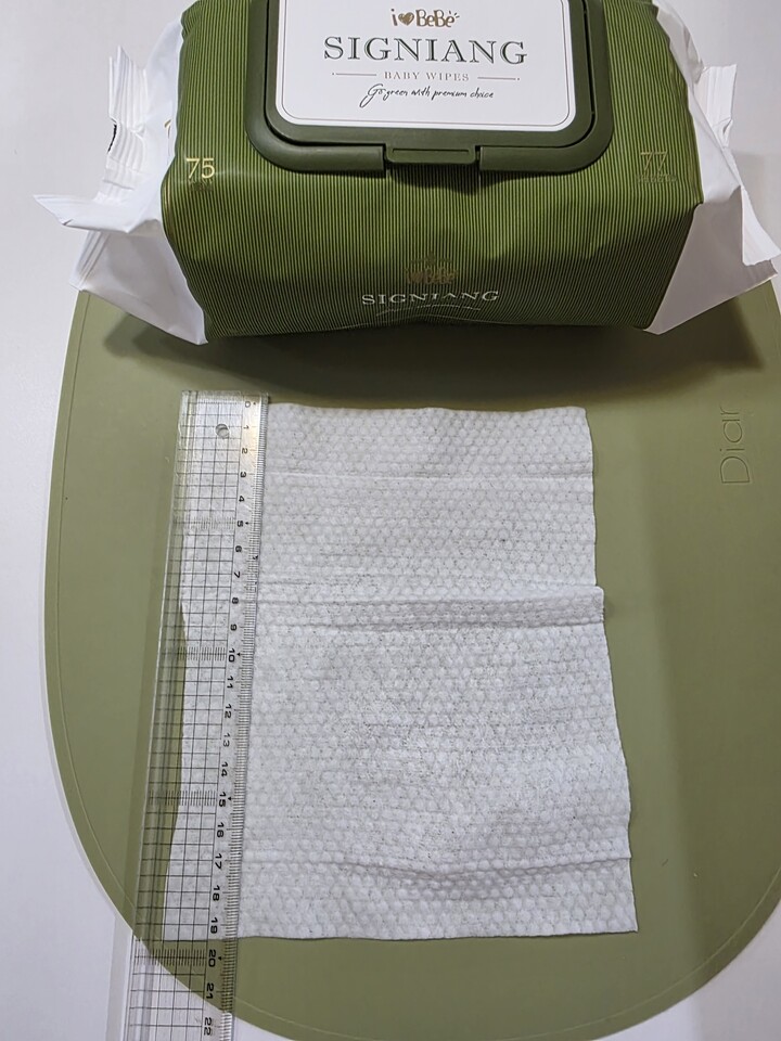 두꺼운 엠보형 타입의 물티슈를 좋아...