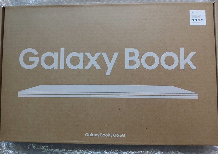 너무 좋습니다 !!! 컴퓨터 크기가 마음...