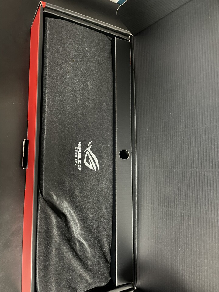 ASUS ROG라는 브랜드에 처음 입문하게 ...