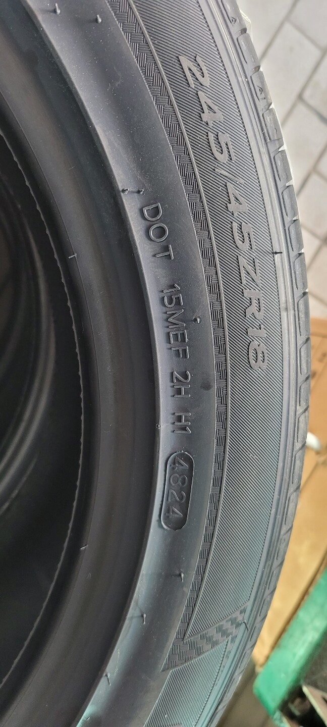 타이어 전체적으로 만족하여 사용하...