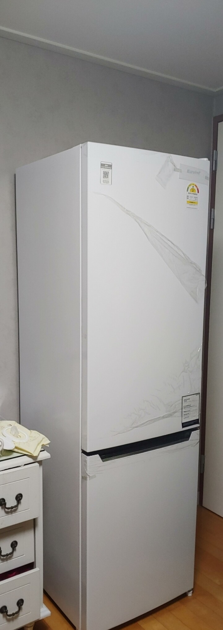 일주일정도 썼고부엌에 메인 냉장고 ...