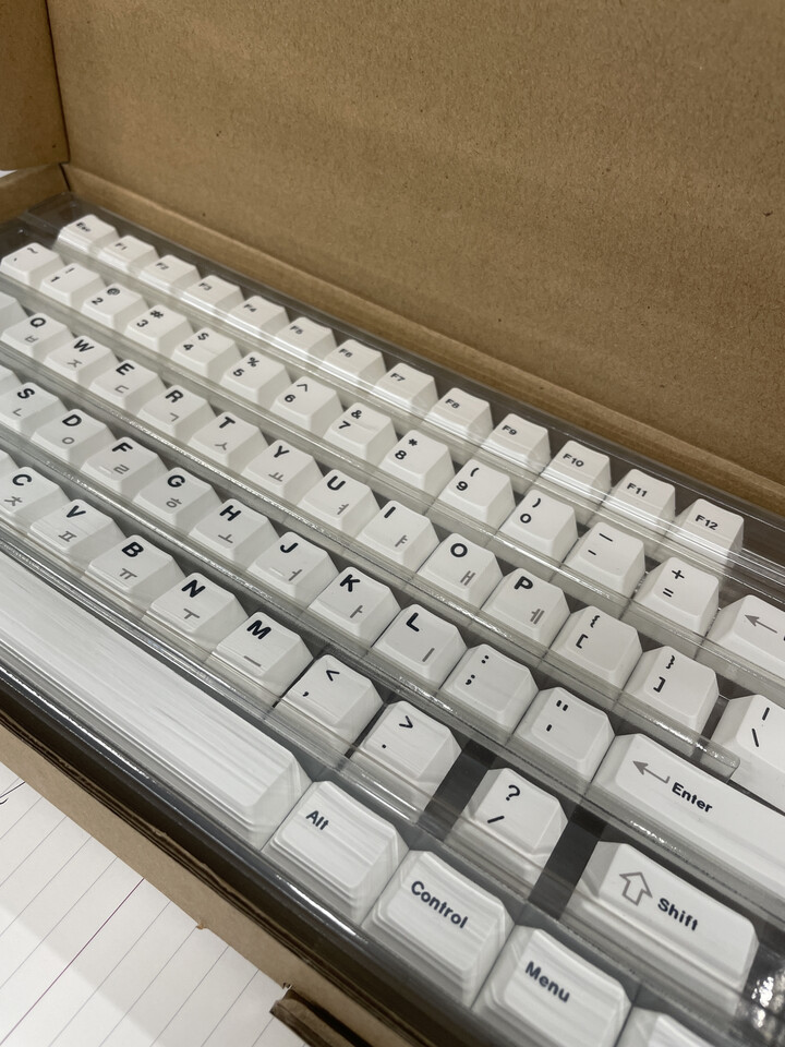 ❥清潔ホワイト❥高速メモリ4G❥大容量320G❥Wi-Fi❥テンキ付♠WIN10 Amazon | Corsair DDR4-3200MHz デスクトップPC用 メモリ DOMINATOR