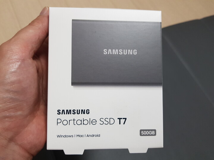 빠른 전송속도의 외장하드를 찾다가 ...