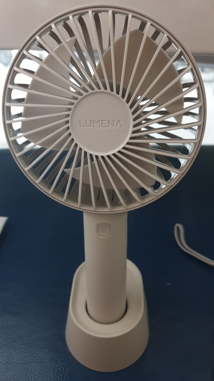 받침이 있어서 구매했는데 좋아요바...
