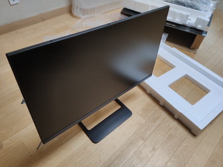 32인치 +평면 IPS + 144Hz + HDR400 +프리싱...