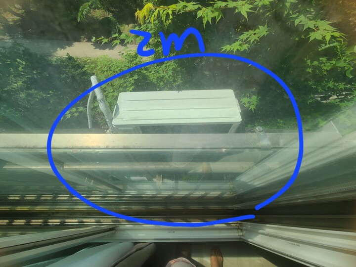 저흰 앵글설치도 되어있어서.. 외부작...